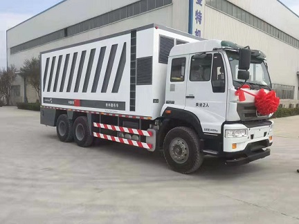 全自動(dòng)瀝青水泥撒布車(chē)價(jià)格和功用？